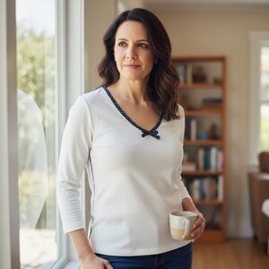 Liz Claiborne Scoop Neck Cotton Stretch Tee with Polka Dot Ribbon Detailing XL